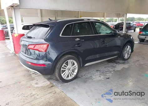 2018 Audi Q5 2.0T Premium/2.0T Tech Premium z USA, uszkodzony, nr VIN WA1BNAFY1J2060575